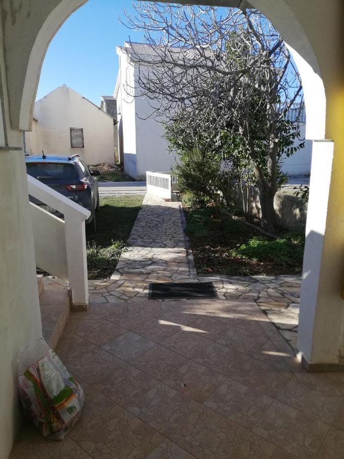 Apartman Kety Vir Exterior photo